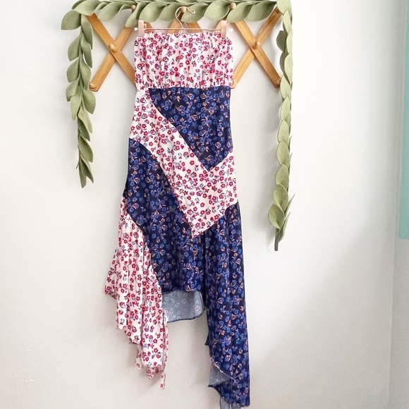 Lulu’s Floral Strapless Midi Dress - Picture 4 of 15